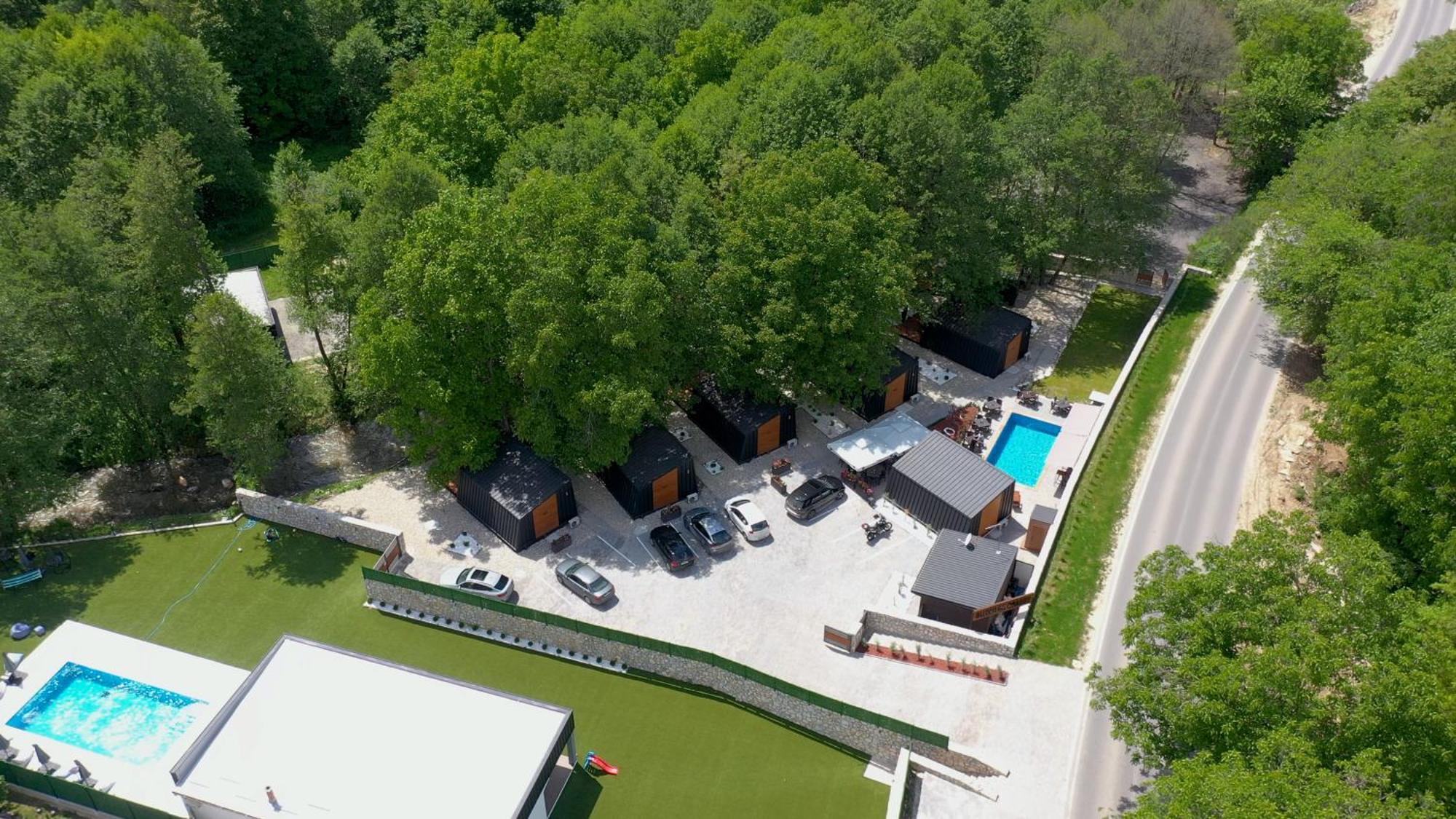 Lodge Blisku Do Gradot - Riverfront Luxury